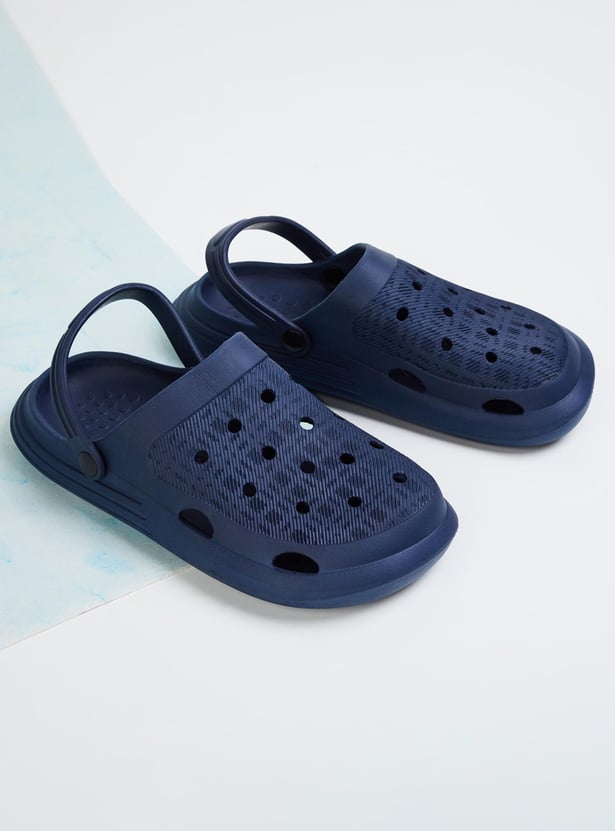 Men Printed Clogs with Sling Back Closure