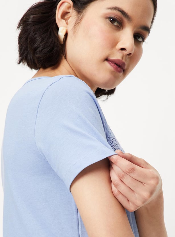 Women Embroidered Knit Top