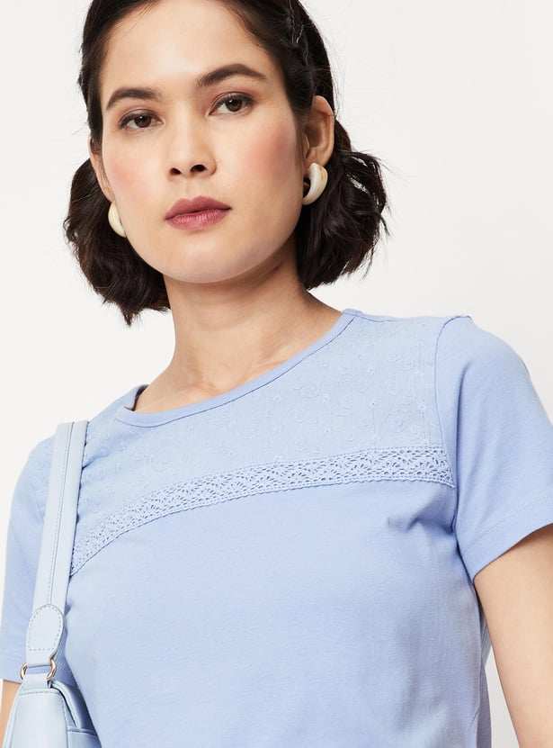 Women Embroidered Knit Top