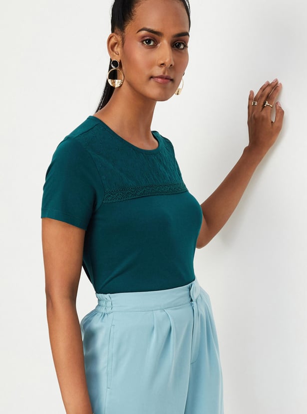 Women Embroidered Knit Top