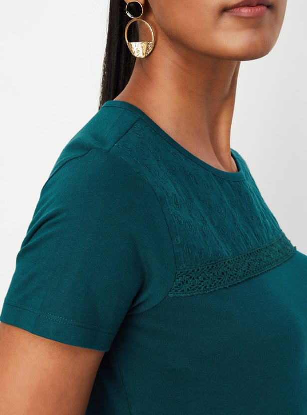 Women Embroidered Knit Top