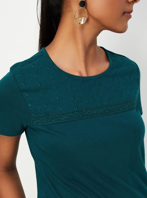 Women Embroidered Knit Top