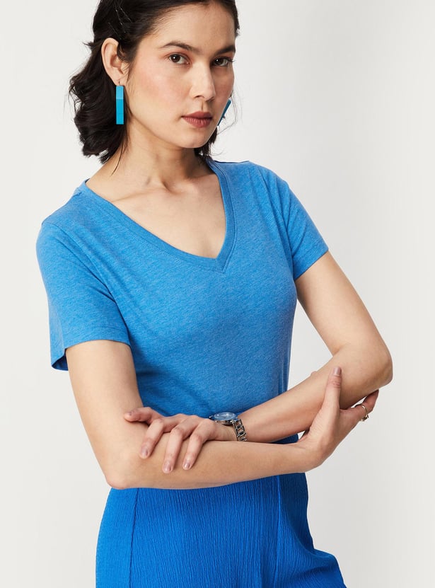 Women Solid V-neck T-shirt