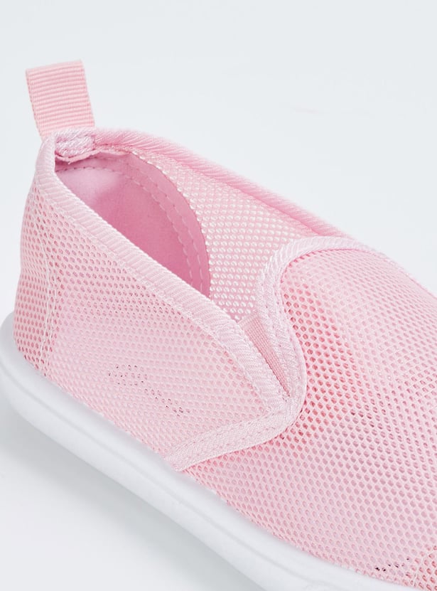 Girls Mesh Slip-On Casual Shoes