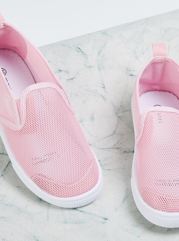 Girls Mesh Slip-On Casual Shoes