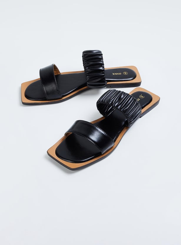Women Textured Flat Sandals
