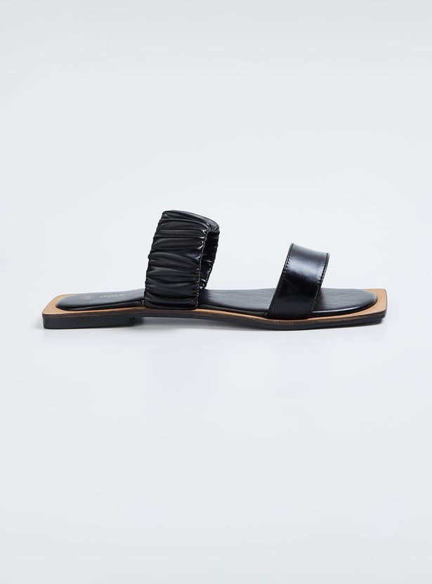 Women Textured Flat Sandals