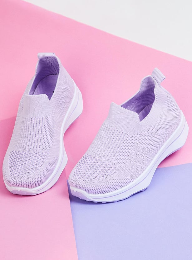 Girls Textured Slip-On Casual Shoes