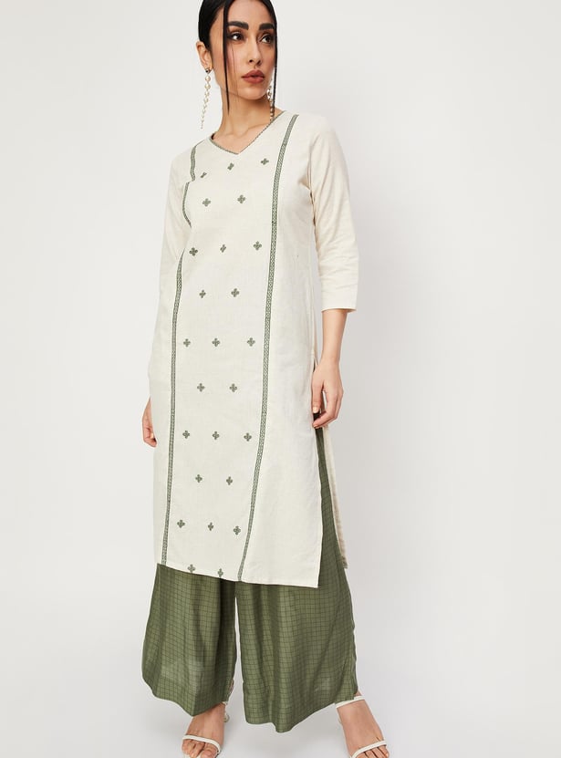 Women Embroidered Kurta with Pockets