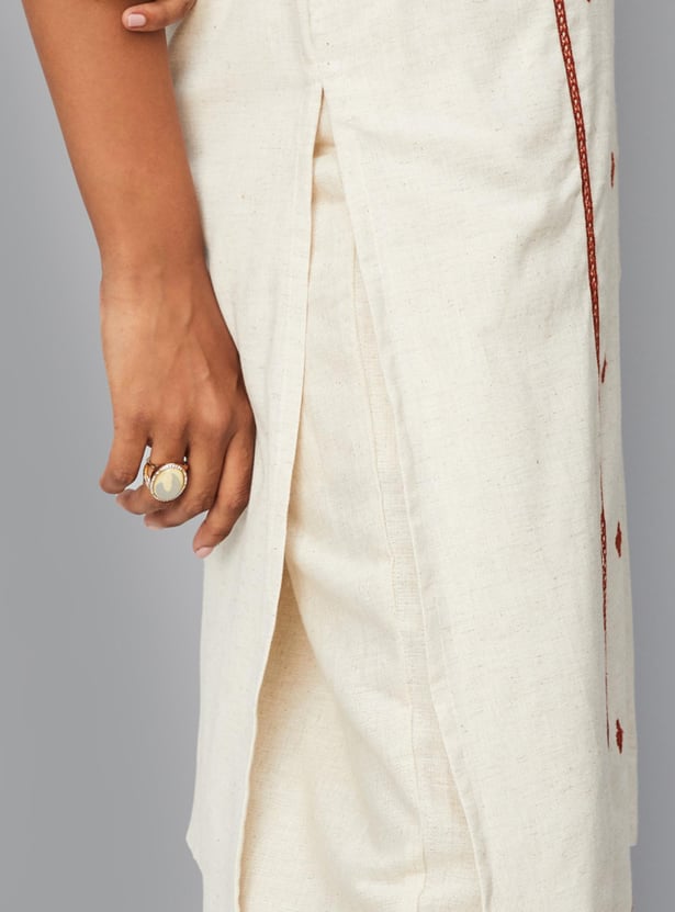 Women Embroidered Kurta with Pockets