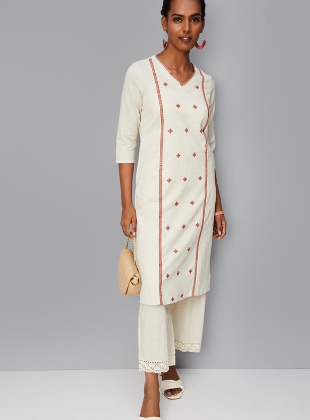 Women Embroidered Kurta with Pockets