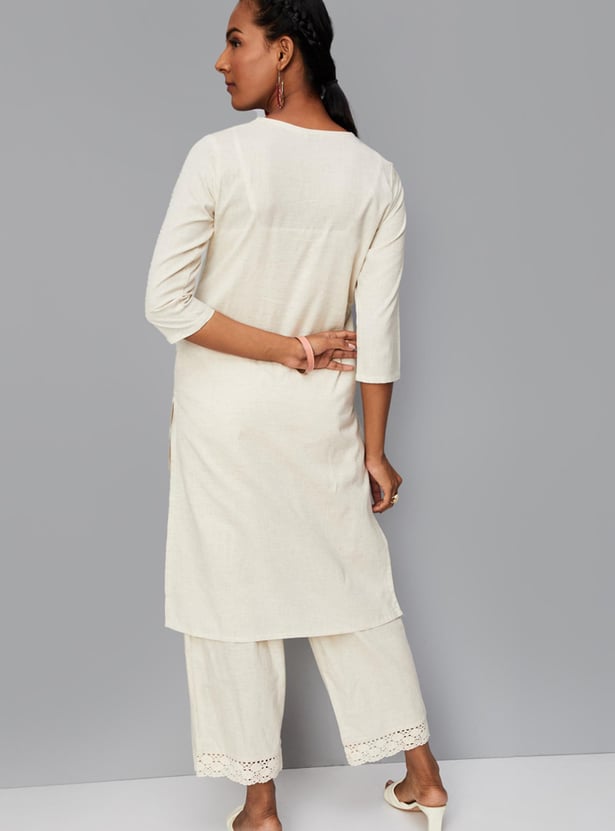 Women Embroidered Kurta with Pockets