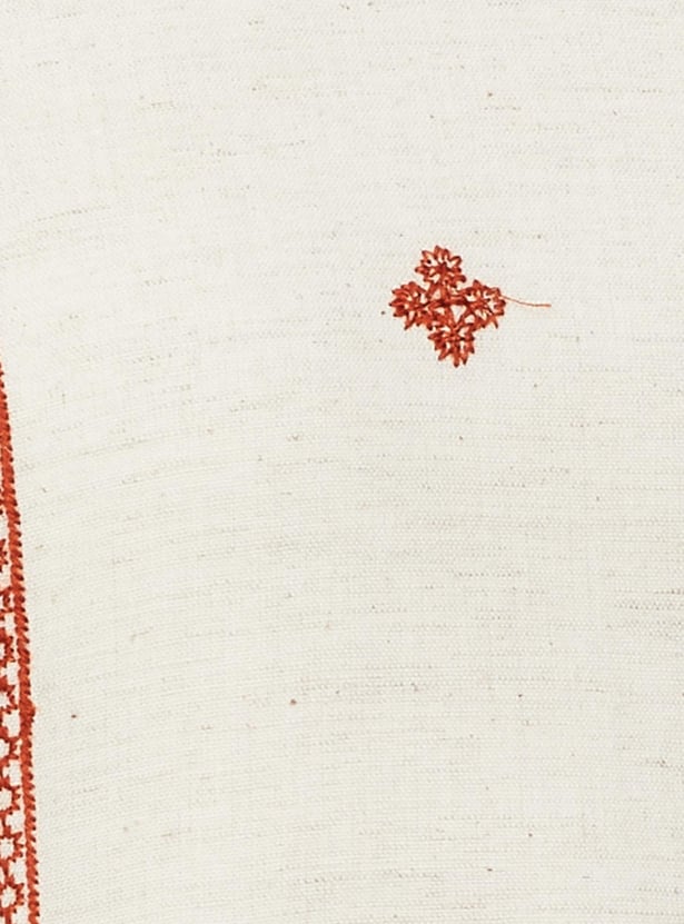 Women Embroidered Kurta with Pockets