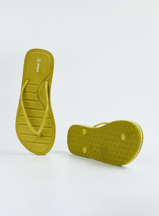 Women Textured Flip-Flops