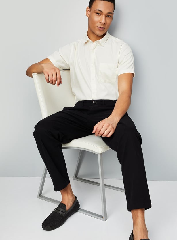Men Solid Slim Fit Casual Shirt