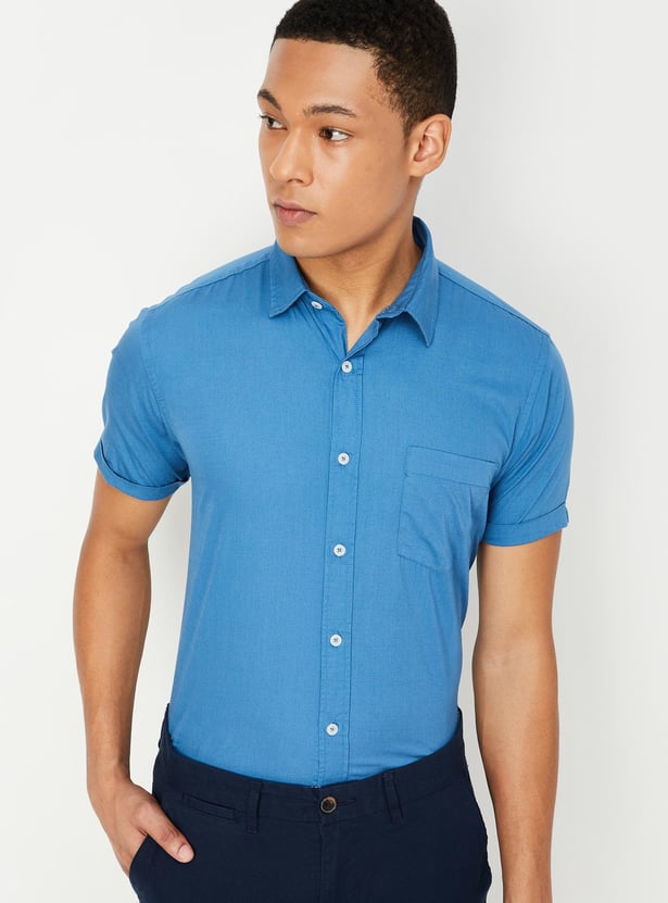 Men Solid Slim Fit Casual Shirt
