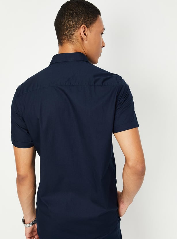 Men Solid Slim Fit Casual Shirt