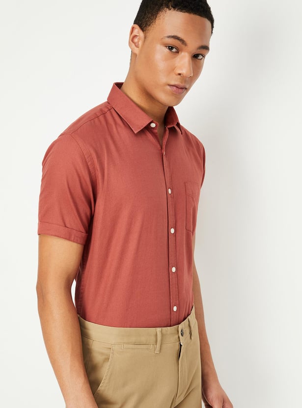 Men Solid Slim Fit Casual Shirt