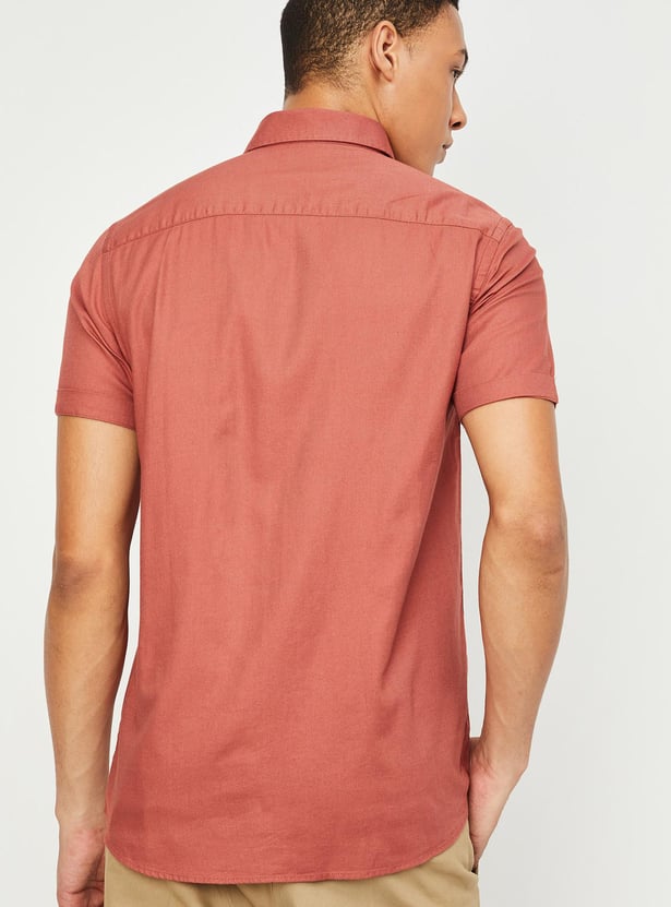 Men Solid Slim Fit Casual Shirt