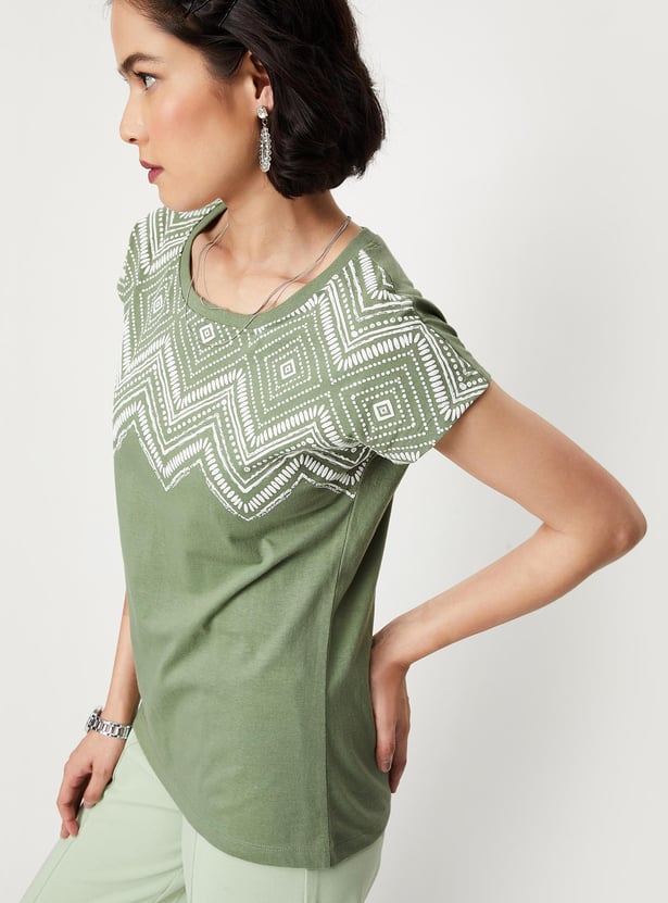 Women Round Neck Graphic T-shirt