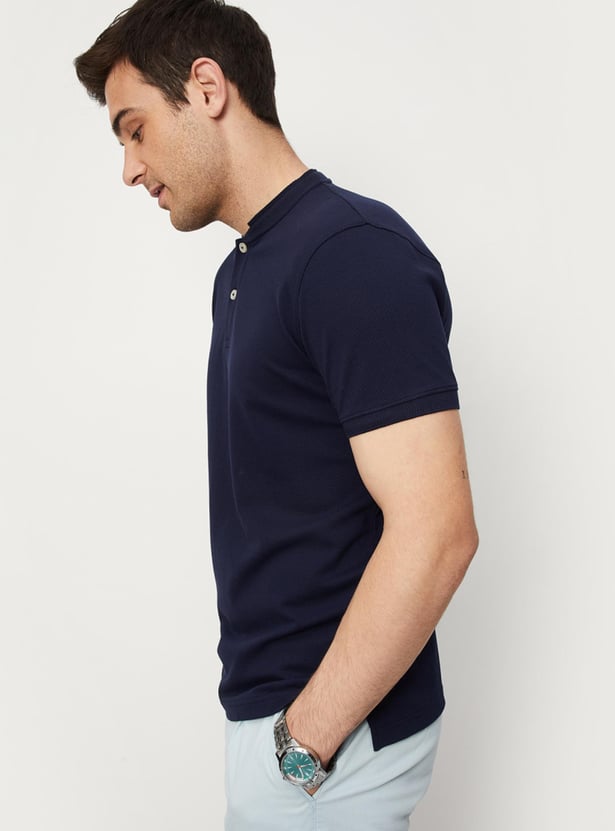 Men Textured Knit Slim Fit Band Collar T-shirt