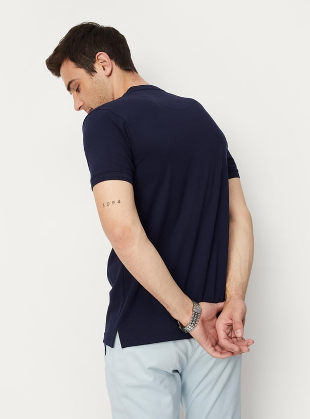 Men Textured Knit Slim Fit Band Collar T-shirt