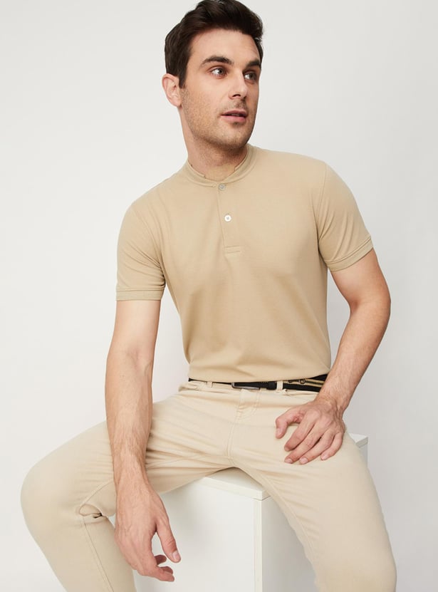 Men Textured Knit Slim Fit Band Collar T-shirt