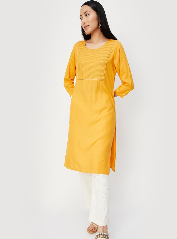 Women Pintuck Yoke Straight Kurta
