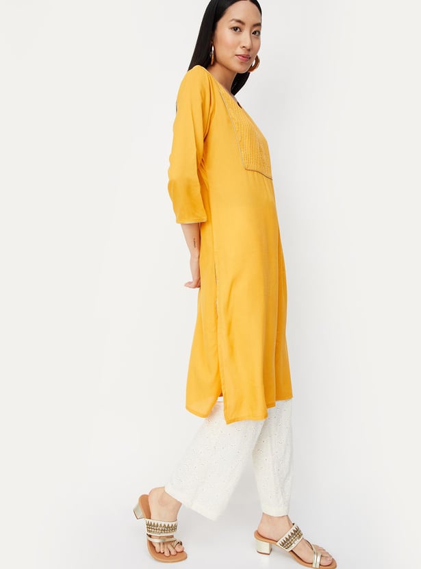 Women Pintuck Yoke Straight Kurta