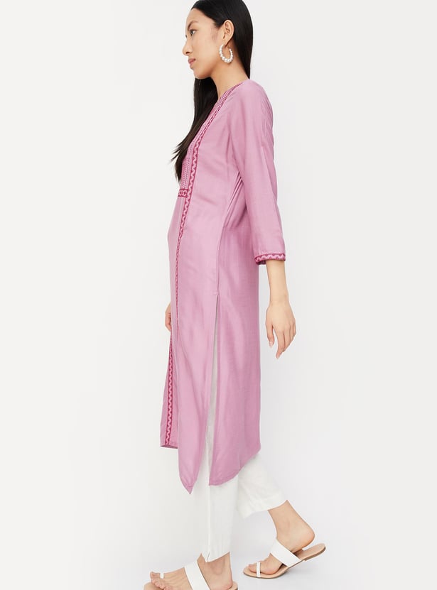 Women Embroidered Straight Kurta