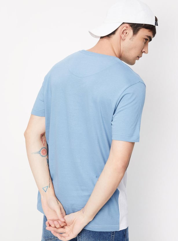 Men Colourblocked Slim Fit T-shirt