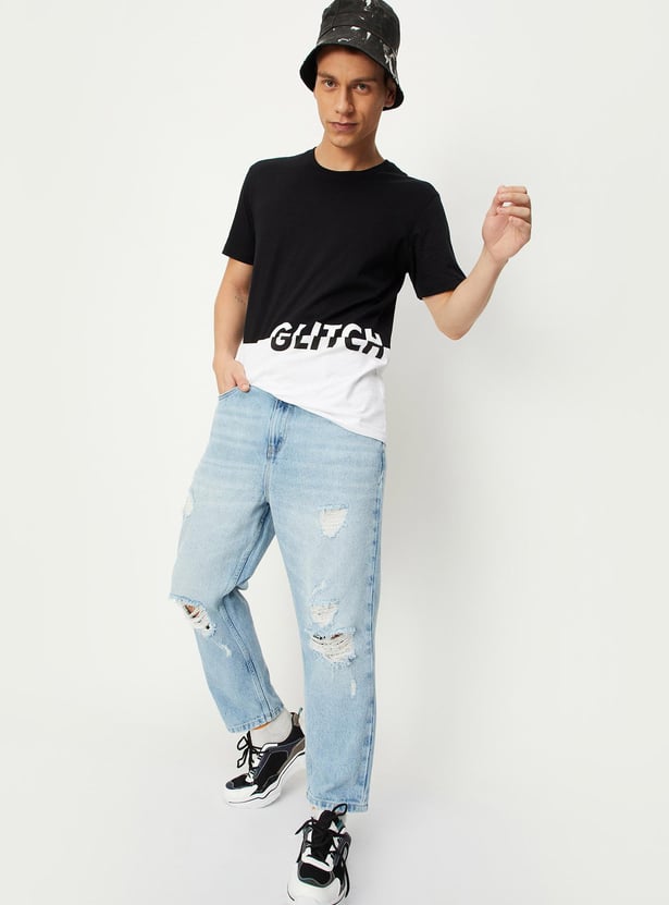 Men Colourblock Slim Fit T-shirt