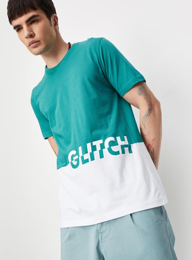 Men Colourblock Slim Fit T-shirt