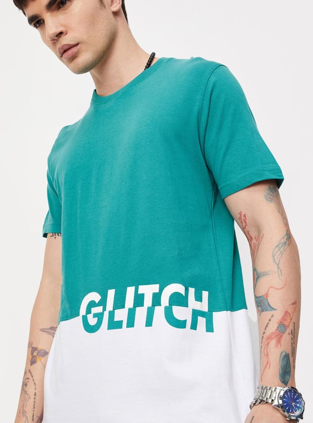 Men Colourblock Slim Fit T-shirt