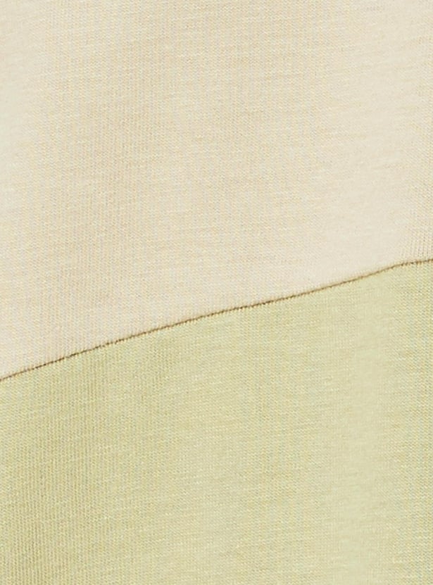 Men Colourblocked Slim Fit T-shirt