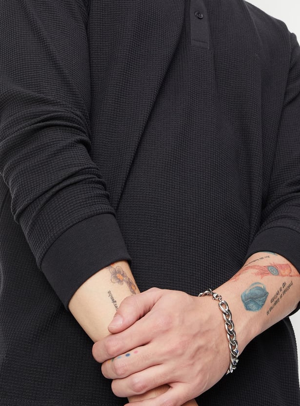 Men Textured Slim Fit Henley T-shirt