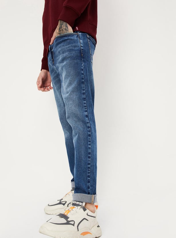 Men Carrot Fit Washed Jeans