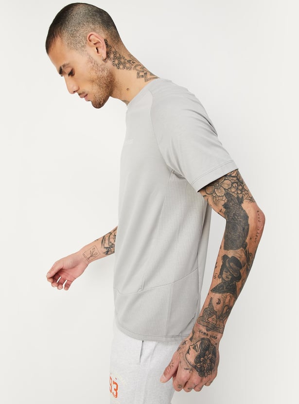 Men Typographic Printed Active T-shirt