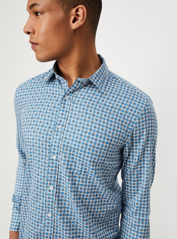 Men Printed Slim Fit Smart Casual Shirt