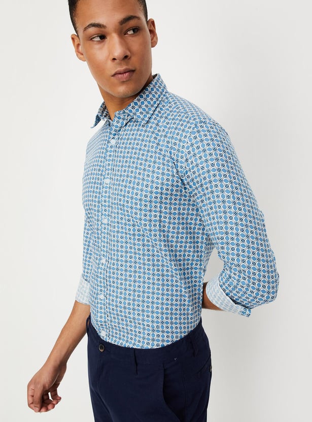 Men Printed Slim Fit Smart Casual Shirt