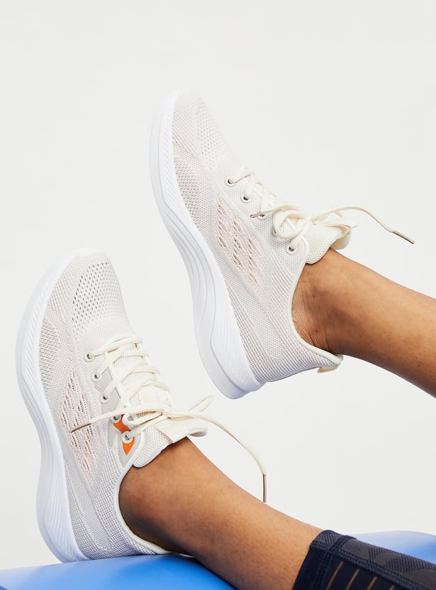 Women Textured Sports Shoes