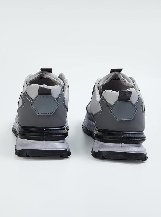 Men Colourblock Lace-Up Sneakers