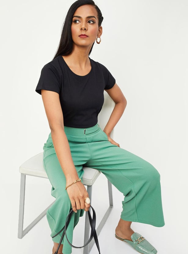 Women Solid Round Neck T-shirt