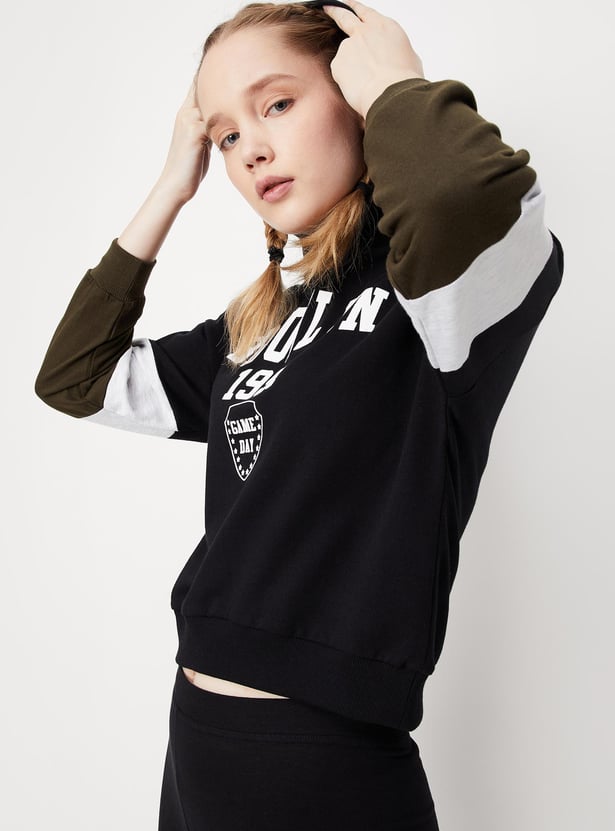 Women Hooded Graphic Sweatshirt