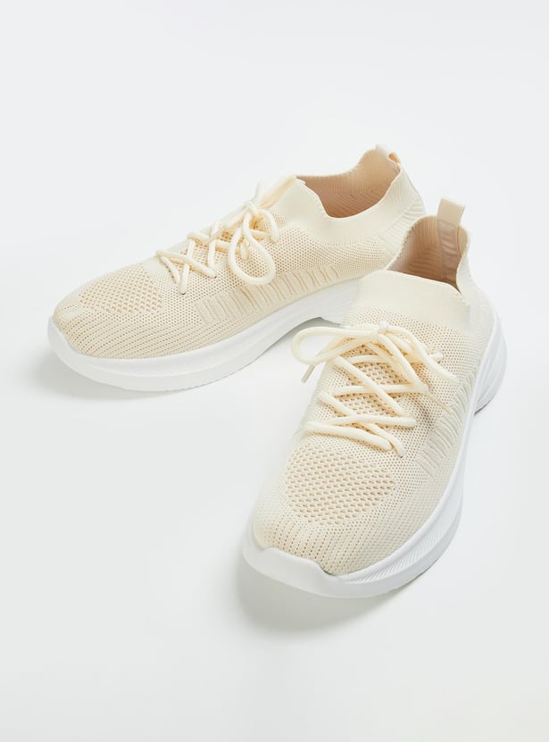 Women Mesh-Panelled Detail Sports Shoes