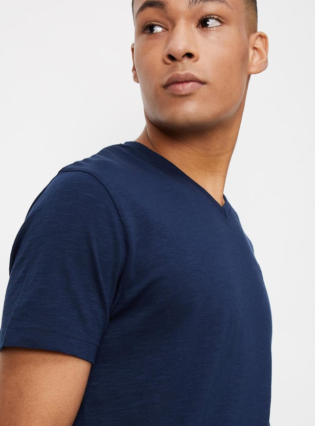 Men Solid V-neck T-shirt