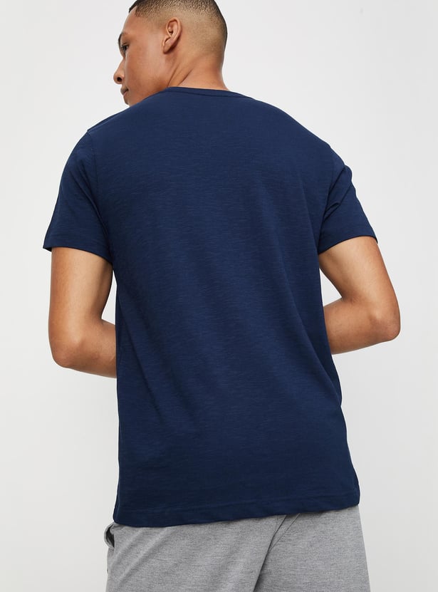 Men Solid V-neck T-shirt