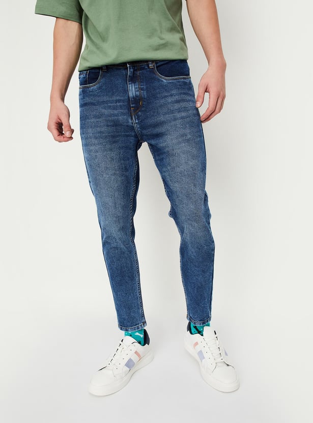 Men Carrot Fit Washed Jeans