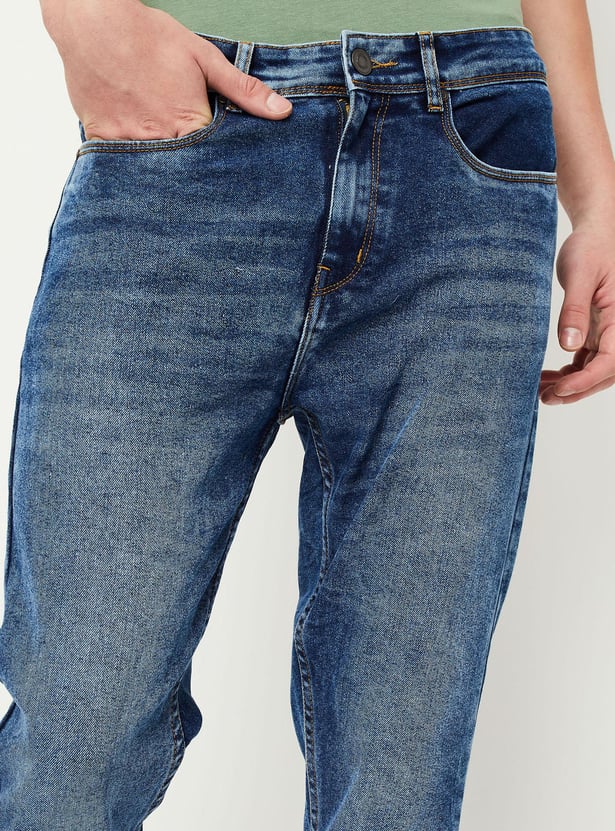 Men Carrot Fit Washed Jeans