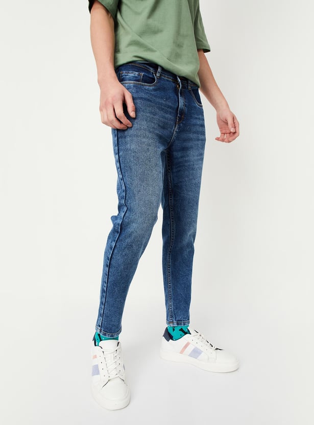 Men Carrot Fit Washed Jeans